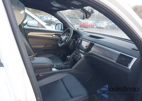 2022 Volkswagen Atlas Cross Sport 3.6L V6 Se W/Technology z USA, uszkodzony, nr VIN 1V2KE2CAXNC213911